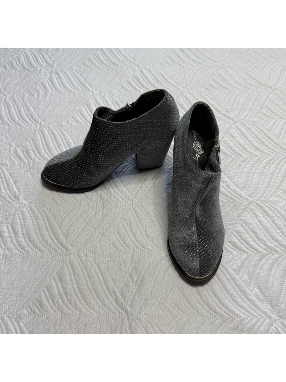 Joan Boyce Valerie Women’s Grey Velour Rhinestone Ankle Boots. Size 7.5
